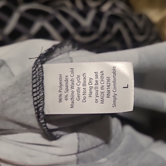 Lularoe Carly L. Black and Grey. - Picture 2 of 4